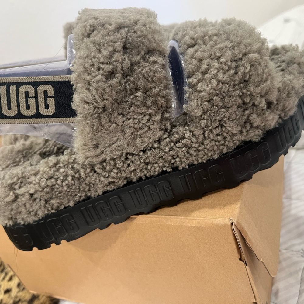 UGG Kids Fluffy Tan Slippers